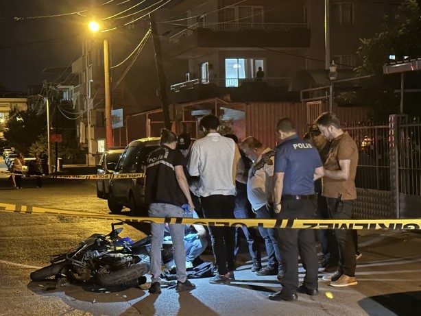 Foto - Motosikletliyi öldürmek için pusu kurdular! İzmir'de inanılmaz anlar
