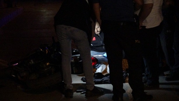 Foto - Motosikletliyi öldürmek için pusu kurdular! İzmir'de inanılmaz anlar