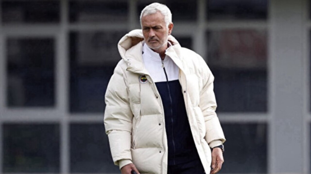 Mourinho derbinin faturasını kesti! Bu isimler Trabzonspor maçında yedekte olacak