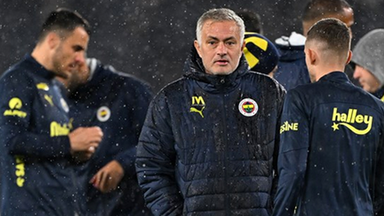Foto - Mourinho getirdiği adamı kulübe demirbaş yapacak! Çılgın oyuncu kararı…