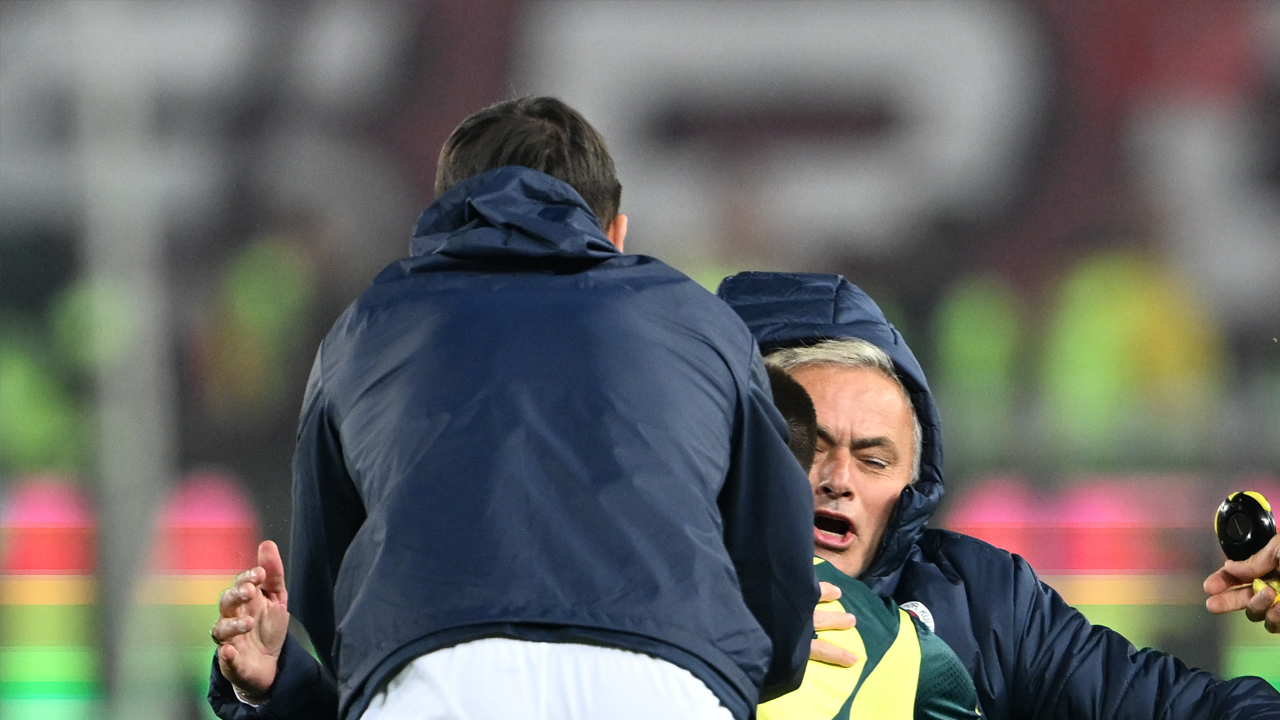 Foto - Mourinho hepsini kapıya koyacak ama bir tek O'na razı değil! Kadıköy buna ne diyecek peki?!?