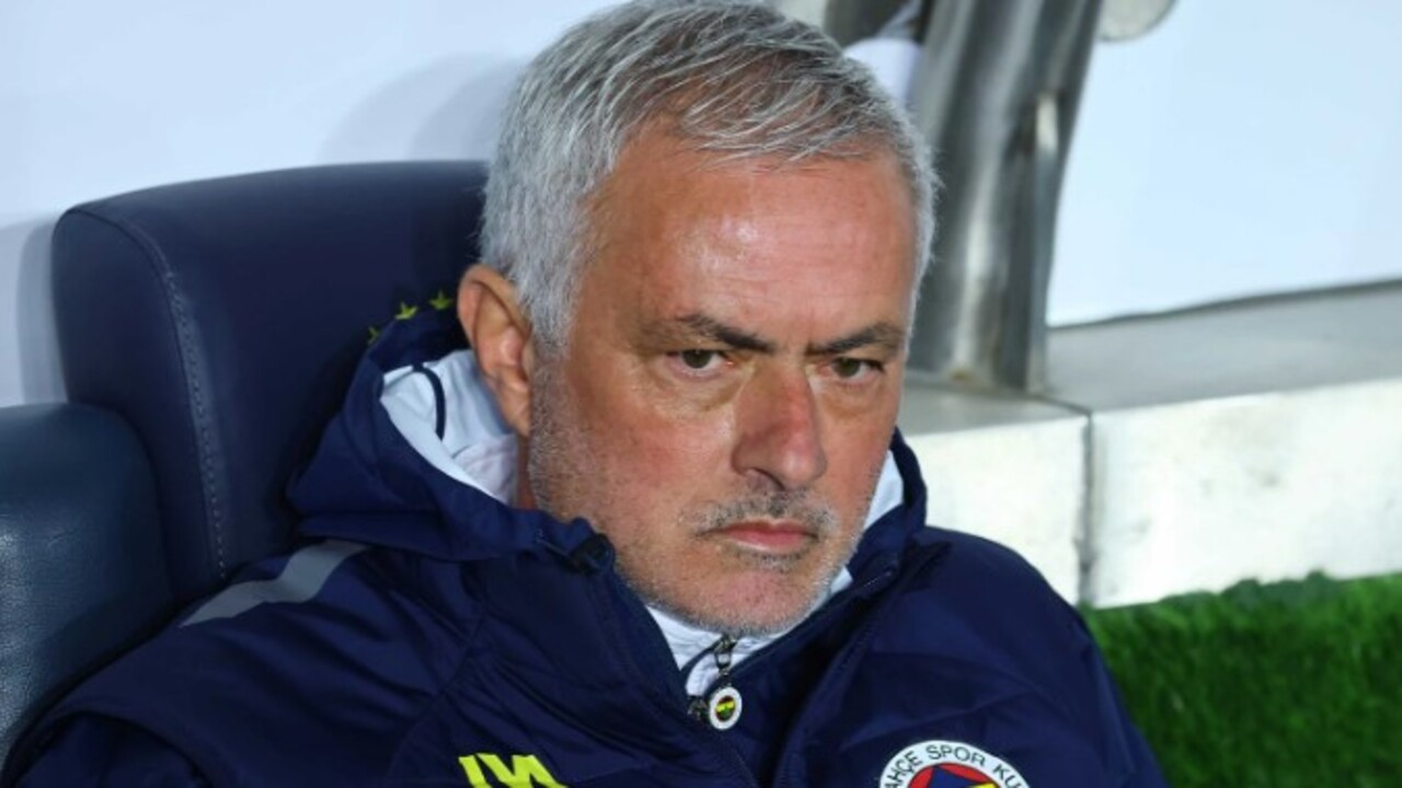 Foto - Mourinho ‘kalacağım’ demişti ama işler değişti! Portekizli hocanın peşindeki kulüp belli oldu