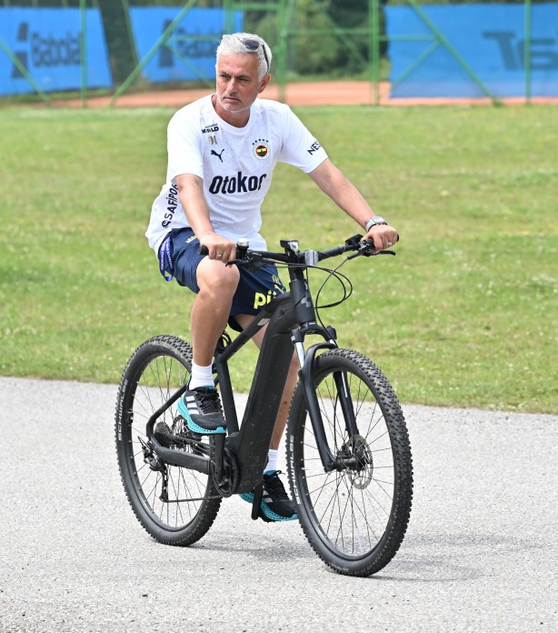 Foto - Mourinho, yıldız isim peş peşe hata yapınca kulağını çekti: Verecekleri bir şey yok artık… 