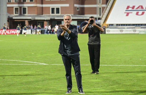 Foto - Mourinho yolcu sanki! Bir ilk yaşandı: Tarih vererek duyurdular… Asla göz ardı edilmemeli!