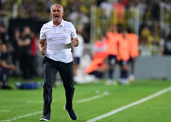 Foto - Mourinho'dan 8 isme çizik: Hemen yollanmalarını istedi!