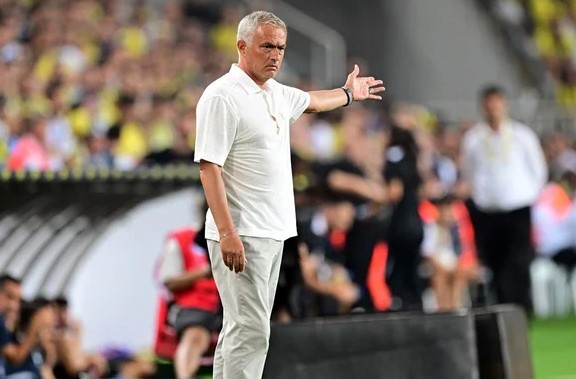 Foto - Mourinho'dan 8 isme çizik: Hemen yollanmalarını istedi!
