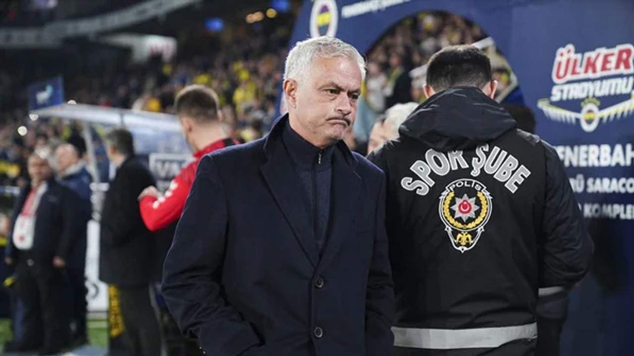 Foto - Mourinho’dan şok karar! Yeni transfer için gelir gelmez 'kiralayın' dedi