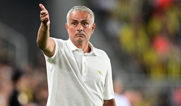Mourinho'nun ağırlığına ne oldu böyle yahu... Fenerbahçe'nin gözdesiydi, Ronaldo'nun yanına gidiyor!
