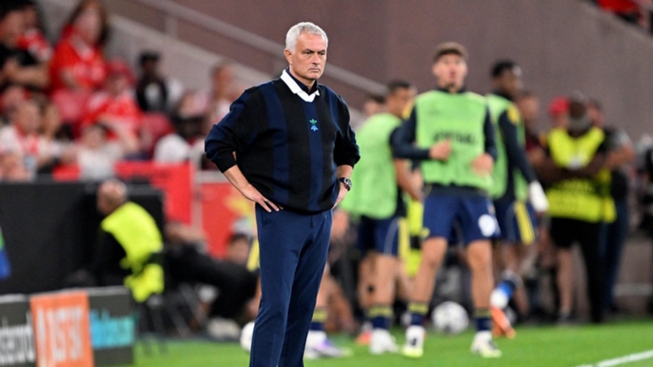 Foto - Mourinho’nun kovulması sonrası Fenerbahçe’de beklenmedik gelişme