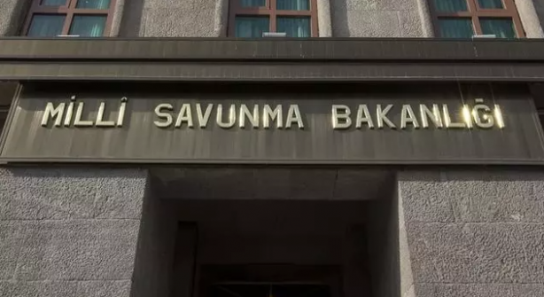 Foto - MSB'den '3. Dünya Savaşı' açıklaması: Her türlü senaryoya hazırız! Türk Kara Kuvvetleri’nin 2233’üncü kuruluş yıldönümünü hatırlattı ve…