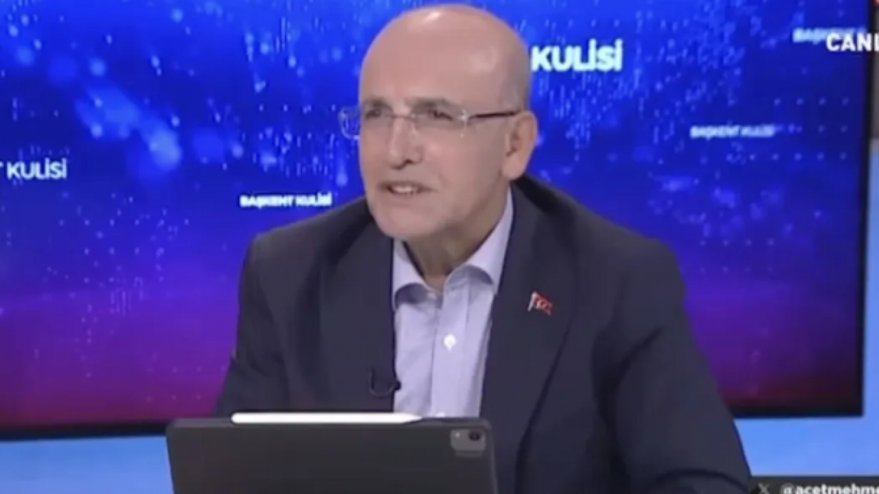 "Muazzam bir performans hızına yetişemiyoruz" Bakan Şimşek’ten Bakan Kurum’a büyük övgü 