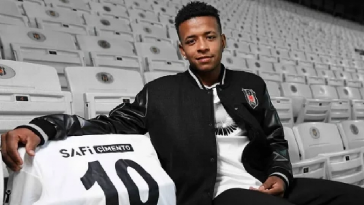 Foto - Muci'yi paylaştı: Beşiktaş'a veda etmedi! Sen kendini ne zannediyon be çocuk!