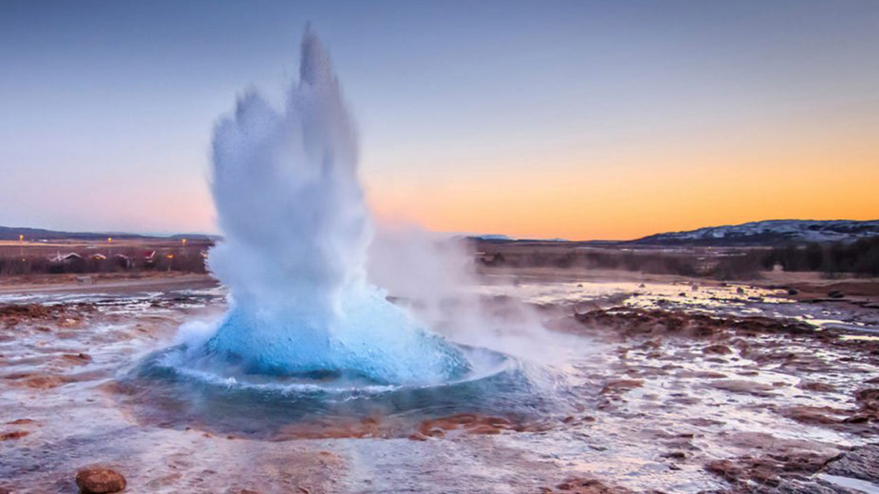 Foto - Mucur'da beyaz petrol fışkırmak üzere