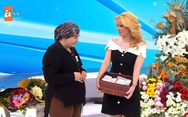 Foto - Müge Anlı canlı yayında kahreden haberi verdi! Maalesef hayatını kaybetti