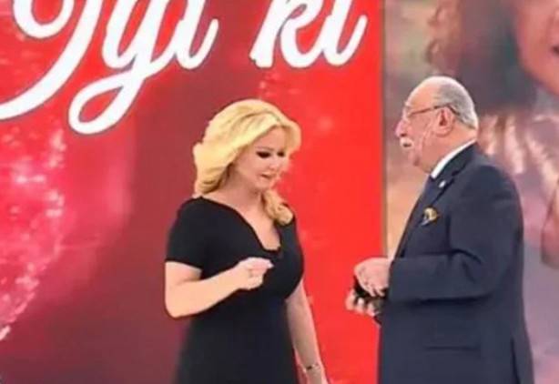 Foto - Müge Anlı'ya o isimden gelen hediyeyi görenler gözlerine inanamadı! Böylesi televizyon ekranlarında ilk kez yaşandı