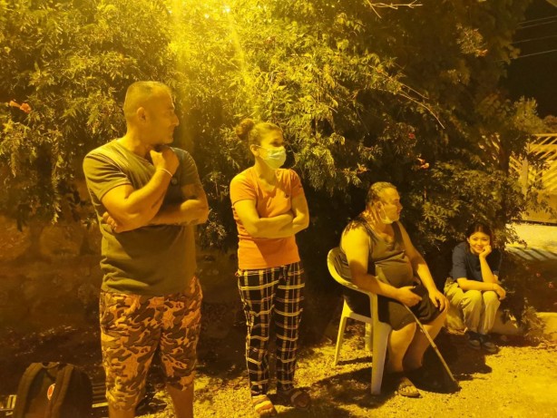 Foto - Muğla'da orman yangını yerleşim yerlerini tehdit ediyor!