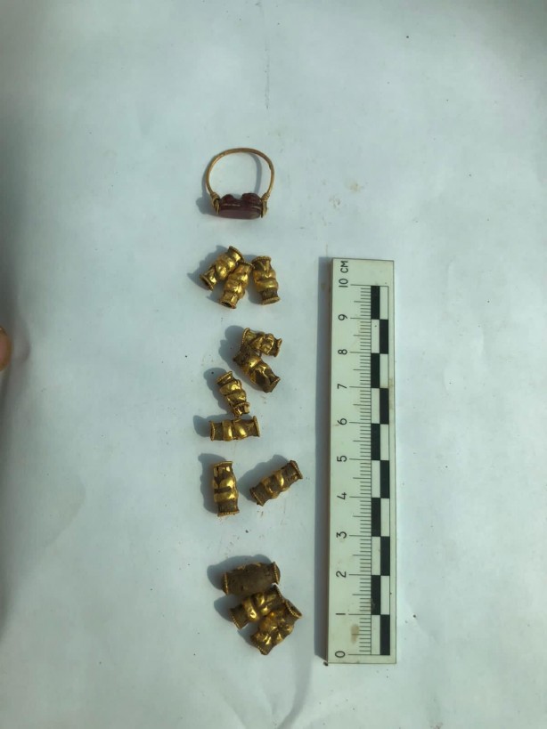 Muğla'daki kazıda 15 mezar ve tarihi eserler bulundu!