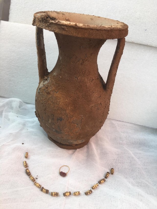 Foto - Muğla'daki kazıda 15 mezar ve tarihi eserler bulundu!