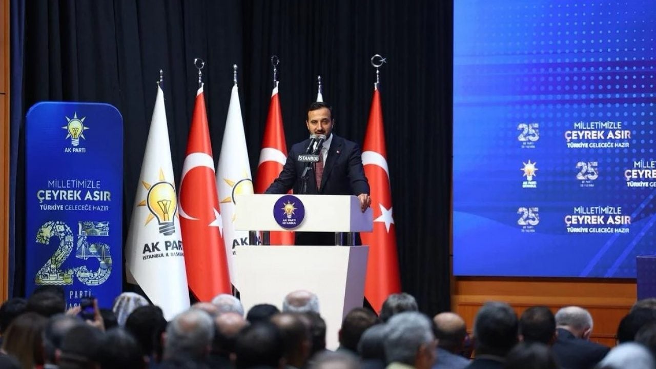 Foto - Muhalefet partilerinde kan kaybı! AK Parti'den İstanbul'da rozet şovu