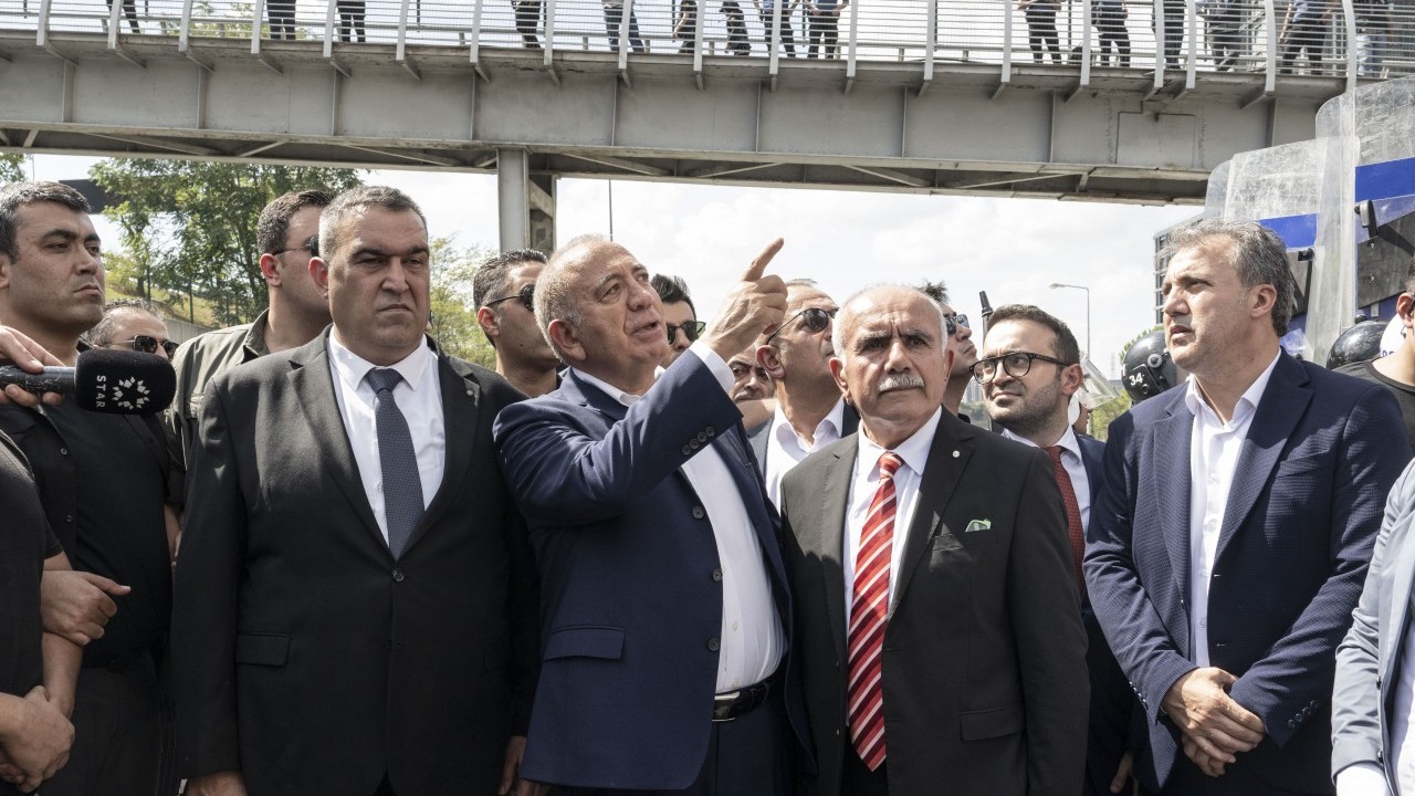 Foto - "Muharrem’i infaz ettik" diyen Gürsel Tekin’den CHP yönetimine uyarı: Aklınızı başınıza toplayın!