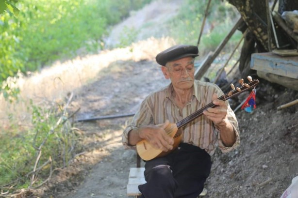 Foto - 'Muhtar mı oldun Kezban yenge' türküsünün mimarı vefat etti