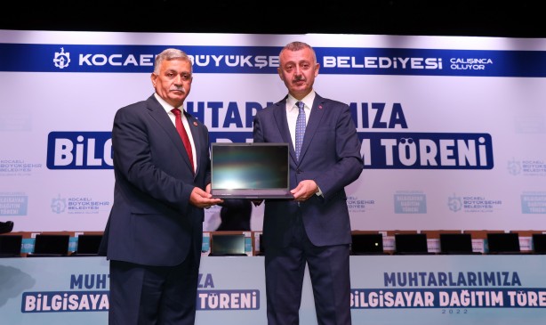 Foto - Muhtarlara dizüstü bilgisayar dağıtıldı!