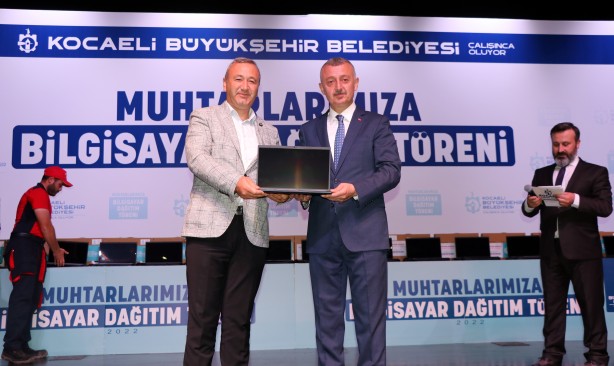 Foto - Muhtarlara dizüstü bilgisayar dağıtıldı!