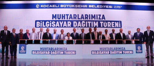 Foto - Muhtarlara dizüstü bilgisayar dağıtıldı!
