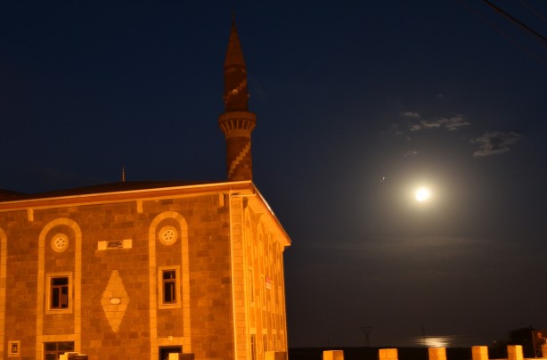 Foto - Muhteşem görüntü! Van Gölü semalarından yükselen dolunay hayran bıraktı