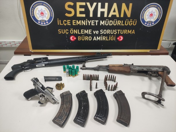 Foto - Mühür bozma suçundan aranıyordu, evinde cephanelik çıktı