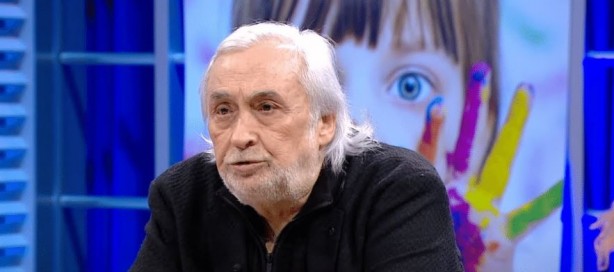 Foto - Müjdat Gezen cahilliği kimseye kaptırmıyor! Sana köşe verende suç