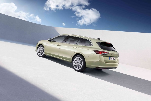 Foto - Müjdeyi veriyoruz! Skoda D segmentindeki amiral gemisi modelini Türkiye’ye getirdi! İster sedan ister station wagon seçeneği sunan otomobilin fiyatını paylaşıyoruz!