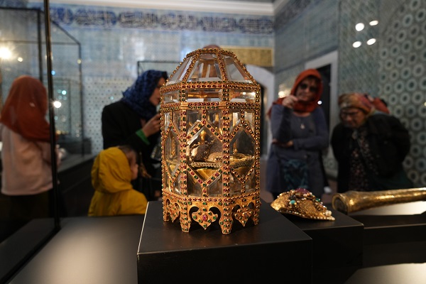 Foto - Mukaddes Emanetler Dairesi’ne yoğun ilgi