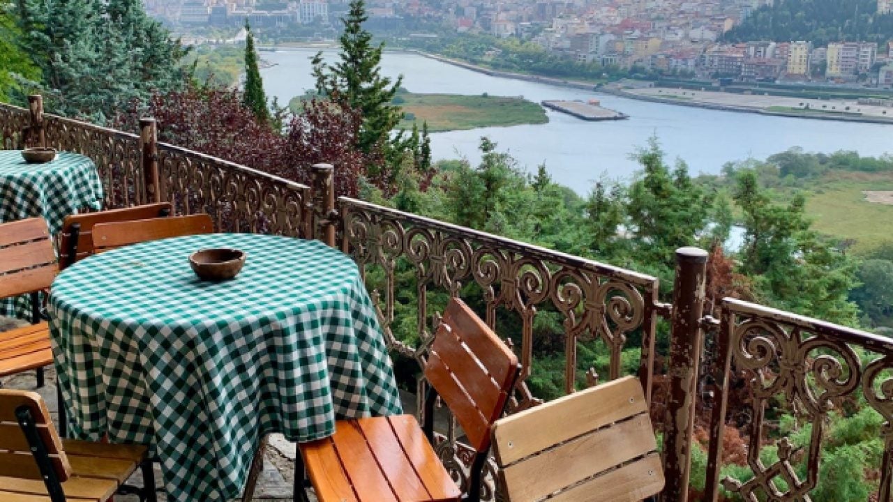 Foto - Mukaddes tepe, Fransız ajanı sapıktan arındırılsın: Pierre Loti Tepesi'nin adı İdris-i Bitlisi olsun