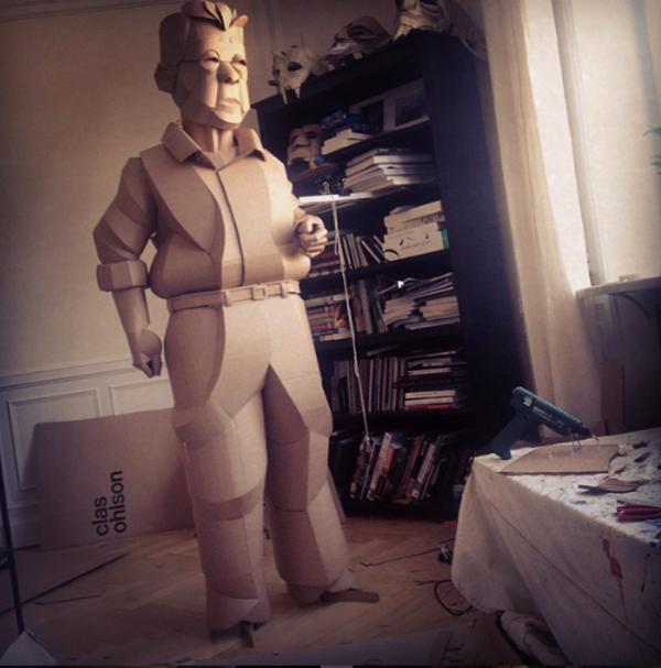 Foto - Mukavvadan yaptığı kostümlerle fenomen oldu!