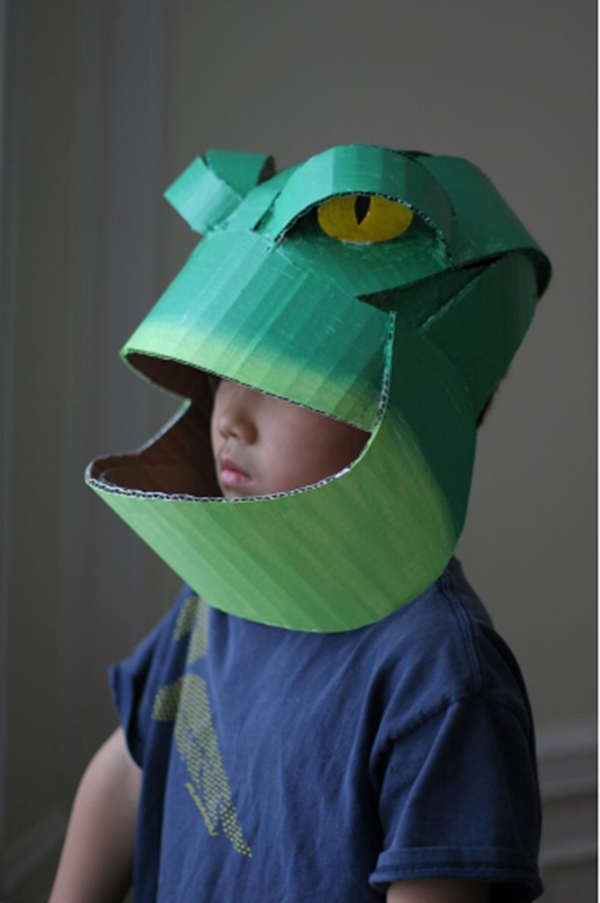 Foto - Mukavvadan yaptığı kostümlerle fenomen oldu!