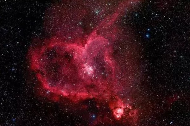 Foto - Mükemmel, bir o kadar da ürkütücü! Uzayda çekilen görüntü "soru işaretlerine" neden oldu