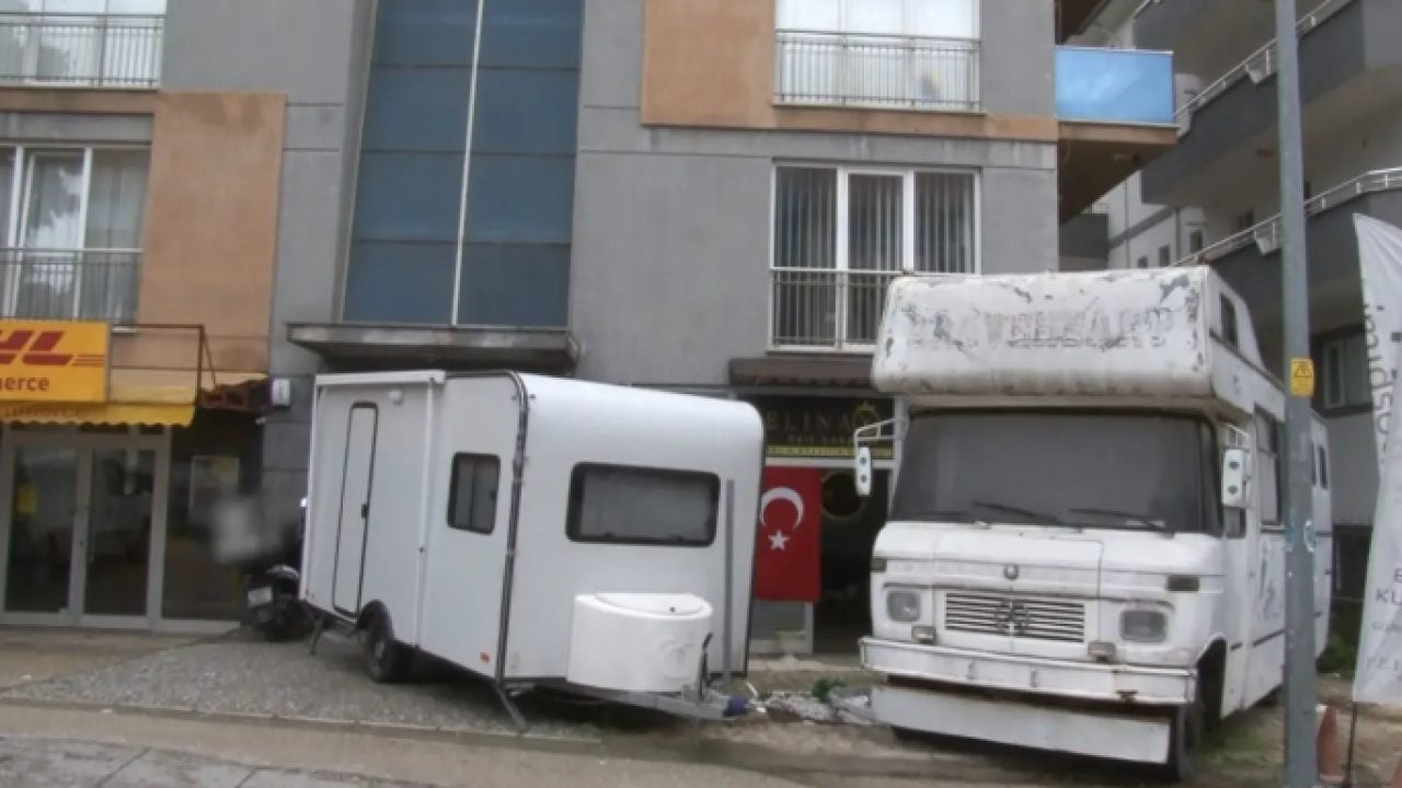 Foto - Mülk sahibi canından bezdirdi: 'Sürekli bizi taciz ediyor!'