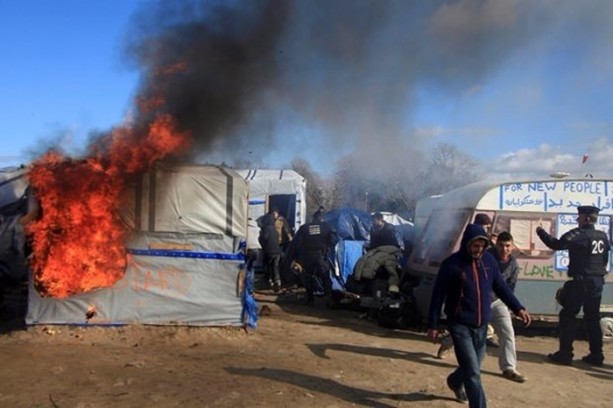 Foto - Mülteci kampını yaktılar