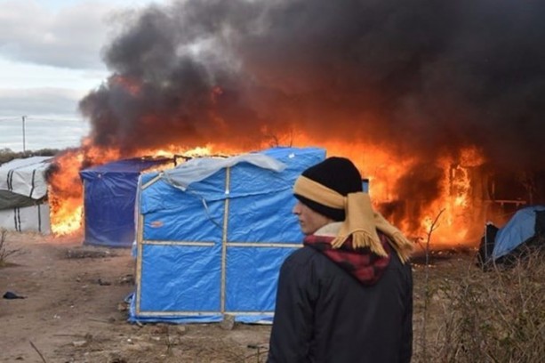 Foto - Mülteci kampını yaktılar