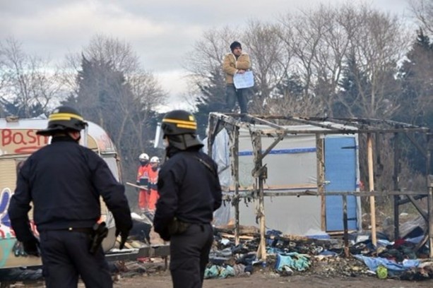 Foto - Mülteci kampını yaktılar