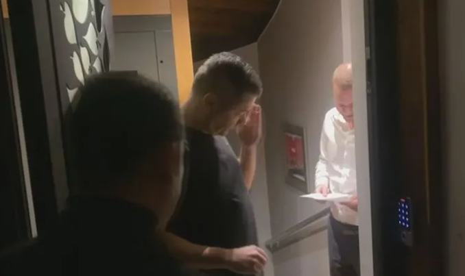 Foto - Murat Ongun çocukluk arkadaşını milyoner yaptı! Giresun’da telefonculuk yapıyordu milyonluk ihale aldı