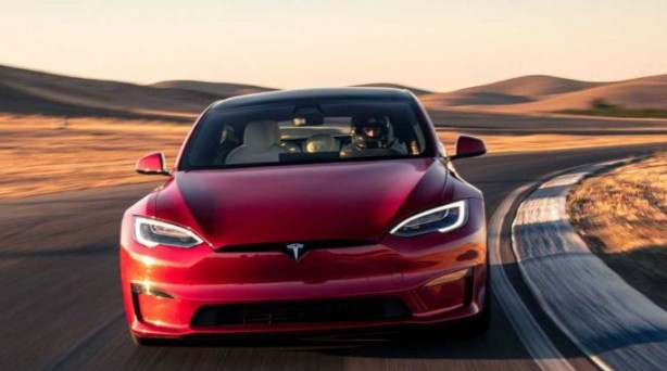 Foto - Musk elektrikli otomobilde rakiplerini silmeye kararlı! Bir indirim daha yaptı