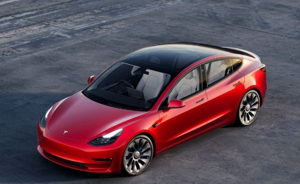 Foto - Musk elektrikli otomobilde rakiplerini silmeye kararlı! Bir indirim daha yaptı