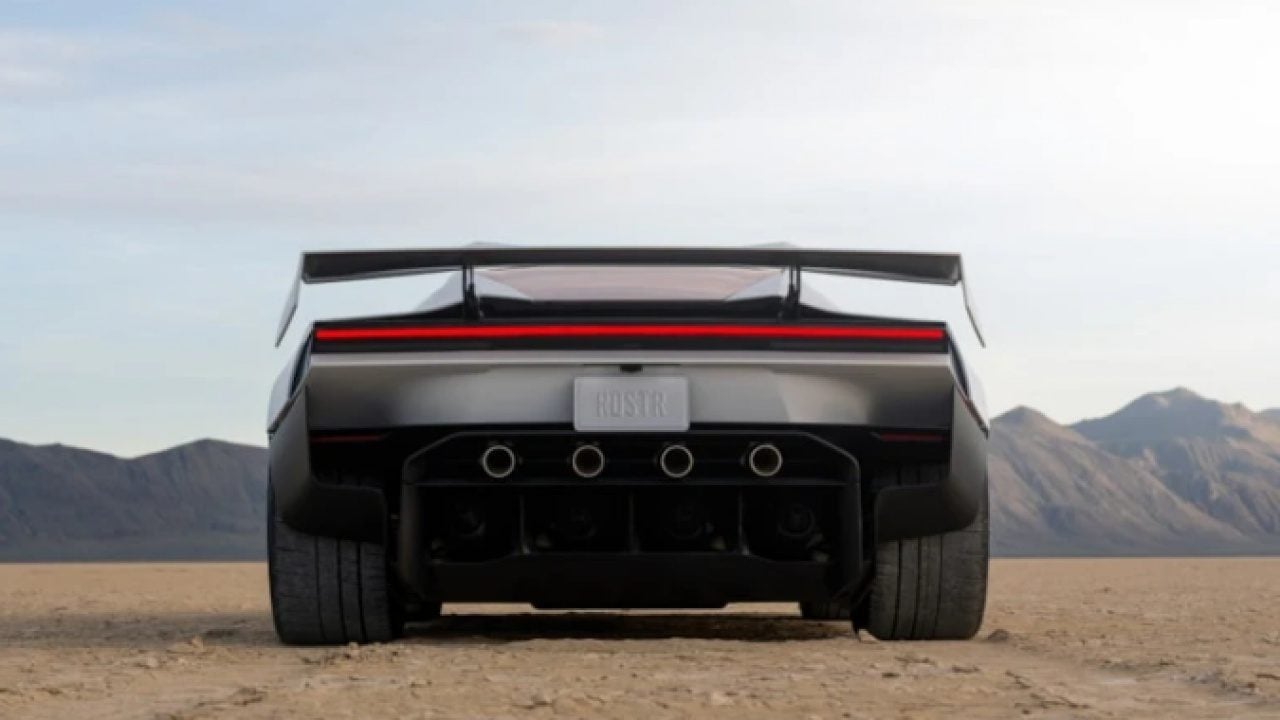 Foto - Musk sonunda bunu da yaptı: Uçan Tesla Roadster tanıtıldı!