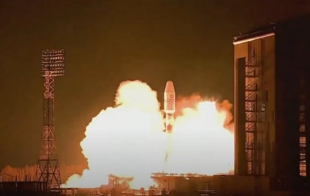 Musk'ın rakibi OneWeb çalışmalara hız verdi