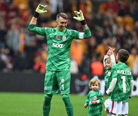 Foto - Muslera gerçeği ortaya çıktı! Resmen duyuruldu: Hayrete düşüren olay netleşti…
