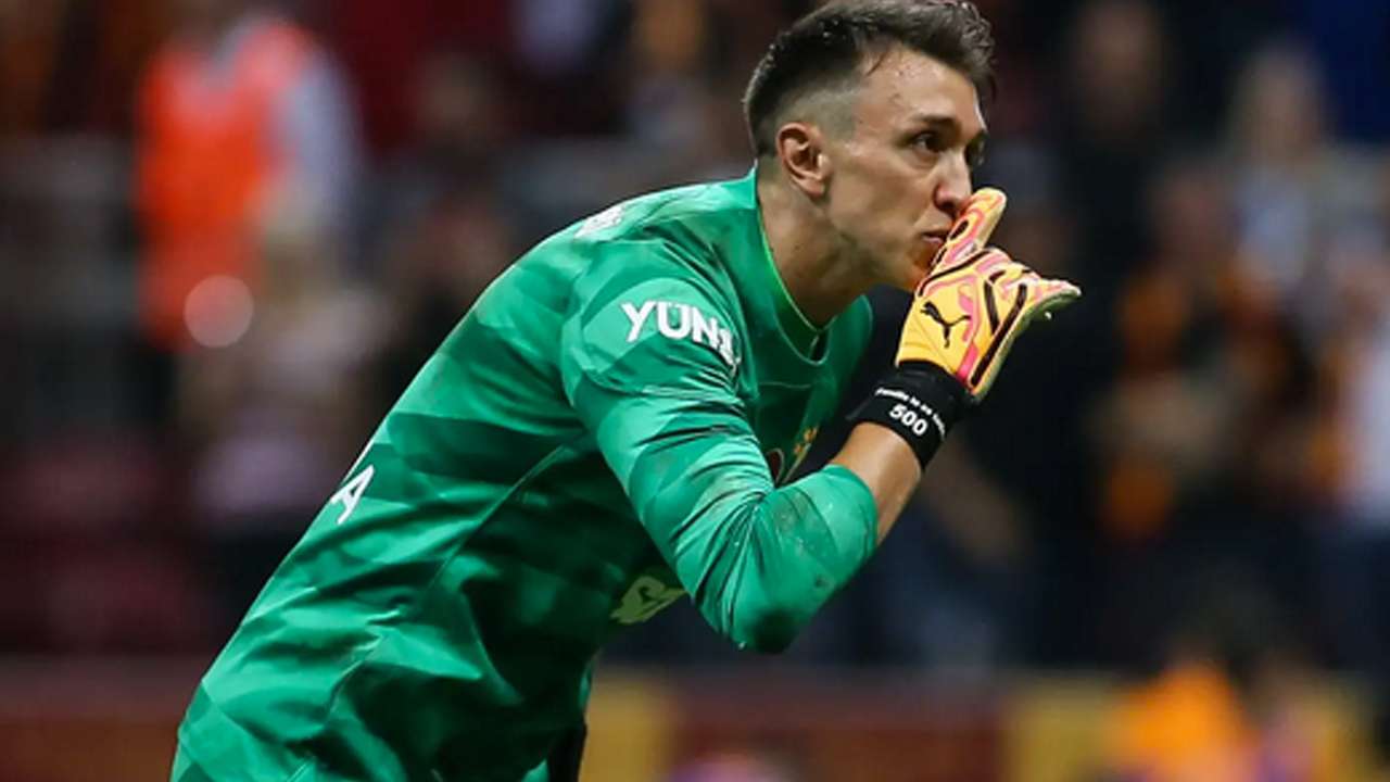 Foto - Muslera sen ne yaptın böyle! Galatasaraylılar isyanda: İtalyanlar istemeye istemeye duyurdu bile…