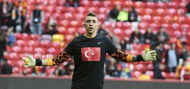 Foto - Muslera'nın sağlık durumu nasıl? Muslera sakatlandı mı?