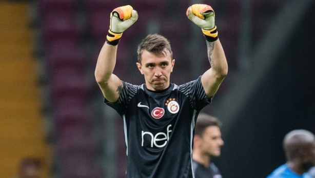 Foto - Muslera'nın sağlık durumu nasıl? Muslera sakatlandı mı?